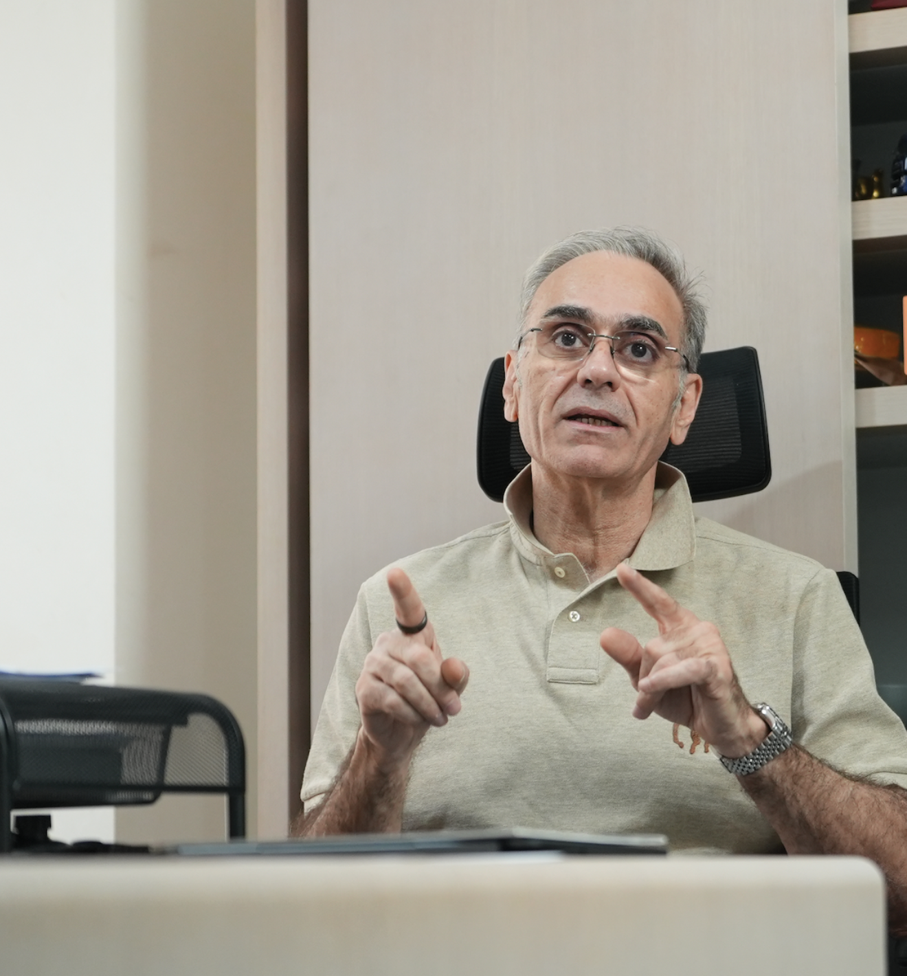 صوت العميل: خالد علي الخرافي وإخوانه